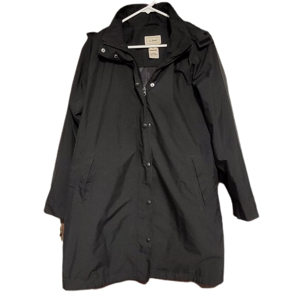 LL Bean Women’s Raincoat Size Large
